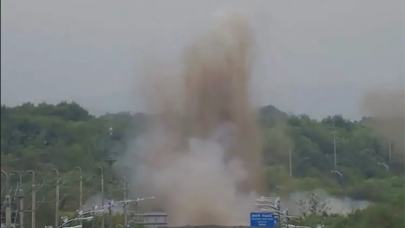 Kuzey Kore'den Güney Kore ile bağlantı yollarına patlayıcı müdahale: Güney Kore'den uyarı ateşi