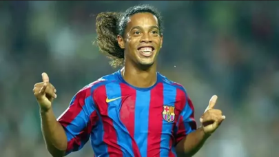 Ronaldinho sahalara geri dönüyor!