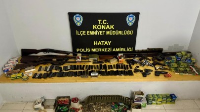 Ölen kişinin evinde çok sayıda silah ve mühimmat çıktı
