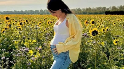 Karsu yeni evlenmişti,  bebek müjdesi verdi