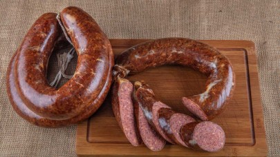 Bakanlık yeni liste yayınladı: İşte sucuk diye eşek eti yediren firmalar!