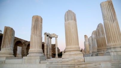 Tapınağın sırları: Yüzyıllar sonra ilk kez ayağa kalktı!'