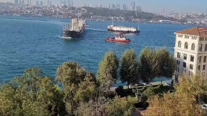 İstanbul Boğazı'nda iki yük gemisi çarpıştı!