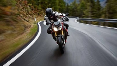 Yürürlüğe giriyor: Motosiklet kullanırken kask takmak yeterli olmayacak