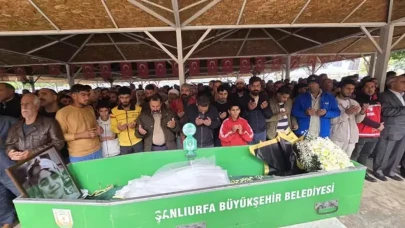 İstanbul’da cinayete kurban giden Şirin Elmas Hanilçi Şanlıurfa’da gözyaşlarıyla uğurlandı!