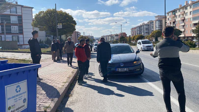 Yolun karşısına geçmek isterken otomobil çarptı