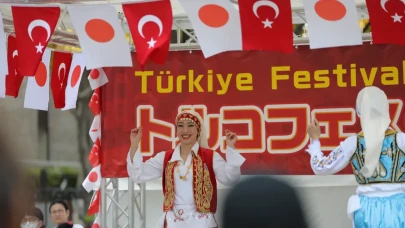 Tokyo'da Türkiye Festivali yapıldı,  Japonlar halay çekti