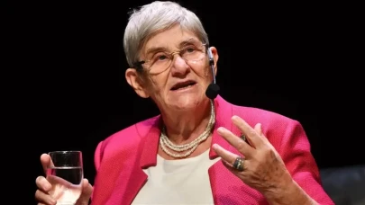 Canan Karatay’dan uyarı: "Beyni uyuşturuyor,  kalp krizi riskini artırıyor"