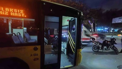 Beyoğlu'nda dehşet: Kaldırım taşıyla şoföre saldırı!