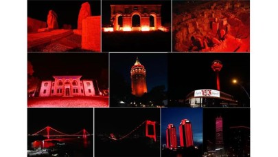 Sembol Yapılar Kızılay Haftası’na Özel Kırmızıya Büründü