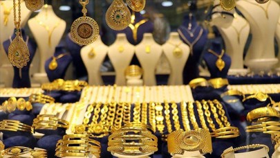 10 Yıllık esnaf müşterileri dolandırıp kaçtı!