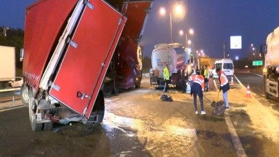 Tem otoyolunda feci kaza: Trafiğe kapandı