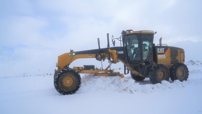 Muş'ta karda mahsur kalan vatandaşlar kurtarıldı