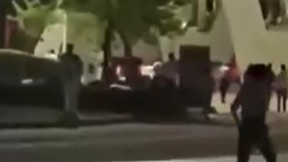 Çin'de bir araç kalabalığın arasına daldı: 20 yaralı