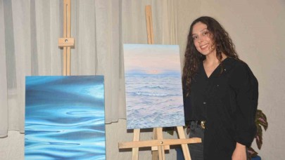 Genç Sanatçı,  Anneannesinin Evinin Kapılarını Sanata Açtı!