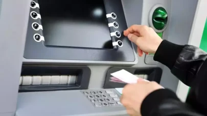 Bankalardan tepki çeken karar! Vatandaşlar hesabını kapatmaya başladı