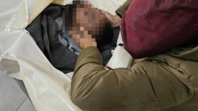 Gazze'deki bir doktor soğuk hava nedeniyle hayatını kaybetti