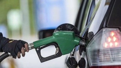 Akaryakıtta tabelalar değişti! Benzine büyük zam