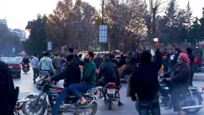 Suriye’de 61 yıllık Baas rejimi çöktü: 8 Aralık "Milli Bayram" ilan edildi!