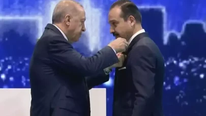 İYİ Parti'den istifa etmişti: Kürşat  Zorlu AK Parti rozetini taktı!