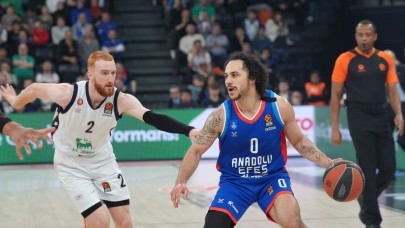 Kötü seri sona erdi: Anadolu Efes'ten farklı galibiyet