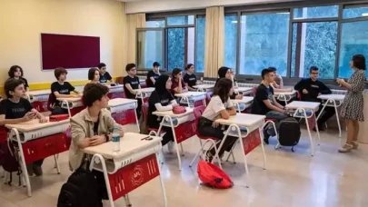 Özel okullarda "ders kitabı" için para ödemek tarihe karışıyor