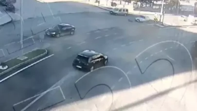 Mardin’de feci kaza:Yaşlı kadına art arda üç otomobil çarptı!