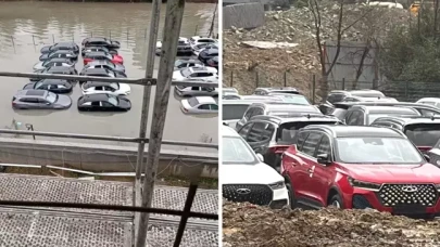 İstanbul'da otoparkı su bastı: Milyonluk araçlar zarar gördü