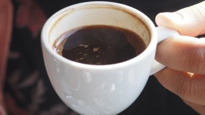Kahve tutkunları dikkat: İçtiğiniz saatler çok önemli!