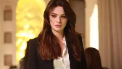 Uzak Şehir'in Alya'sı Sinem Ünsal'ın kardeşi de oyuncu çıktı