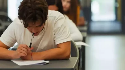 İstanbul’da ortak sınav skandalı! Sınavlar yeniden yapılacak!