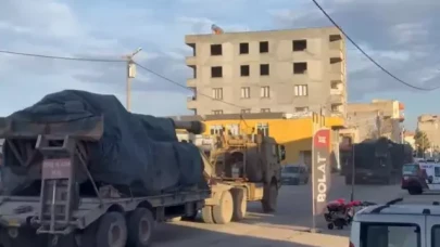 Şanlıurfa sınırında hareketlilik: Zırhlı araç ve mühimmat sevkiyatı