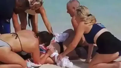 Fotoğraf çekmek için köpekbalığına yaklaşan kadın iki elini kaybetti