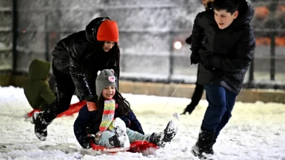Yarın okullar tatil mi? İstanbul Valisi Gül canlı yayında açıkladı