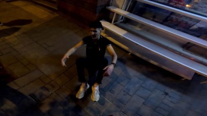 Alkollu genç kaçırdığı kurum aracı ile milyonluk zarara sebep oldu