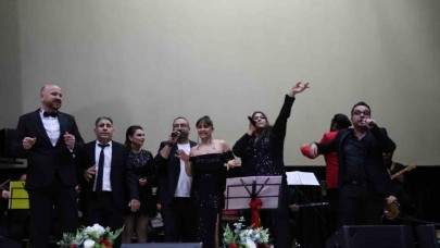 Kozan'da hekimlerden anlamlı konser!