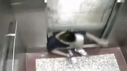 Asansöre sıkışan 17 yaşındaki genç,  feci şekilde yaşamını kaybetti!