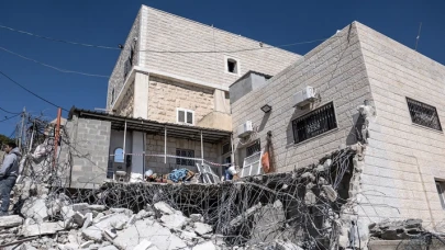 İsrail ordusu,  Kudüs'te Filistinlilere ait 2 evi yıktı