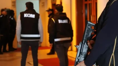 Son dakika geçildi: İstanbul'da 9 belediyeye ter.r operasyonu