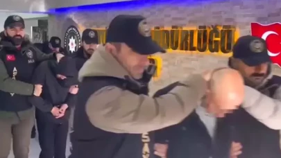 İzmir'de masaj salonlarına fuhuş operasyonu: 15 kadın kurtarıldı!