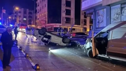 İzmir'de trafik kazası: Altan Yıldırım ve İsmail Altay öldü