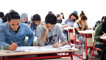 Devamsızlık nedeniyle sınıfta kalan öğrencilere kötü haber!