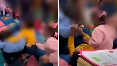 Öğretmenler,  4 yaşındaki çocuğun dövülmesini gülerek izledi