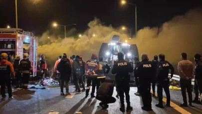 TAG Otoyolu'nda korkunç kaza! Ölü ve yaralılar var