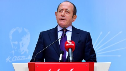 CHP'li Akif Hamzaçebi'den Özel'e: O koltukta oturmayın