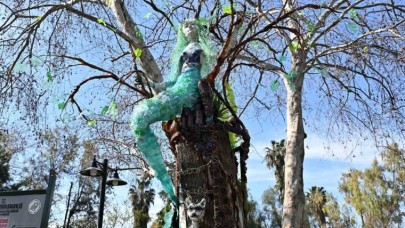 Antalya’da Atık Malzemelerle Puşkin’in Şiiri Heykele Dönüştü!
