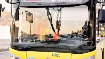 "Uzun zamandır işim yok" diyen ünlü oyuncu İETT otobüsüne binerken görüntülendi