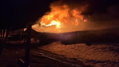 Uludağ'da otel yangını! İtfaiye ekiplerinin müdahalesi sürüyor