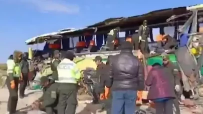 Bolivya'da otobüs kazası: 37 ölü,  39 yaralı