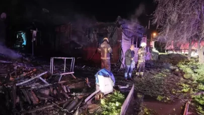 Bursa’da 18 ahşap ev kül oldu!